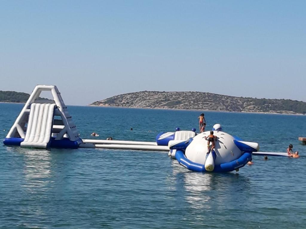 Guesthouse Brodarica Šibenik Eksteriør bilde